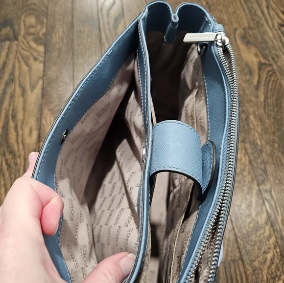 Michael Kors Purse - Picture 7 of 9